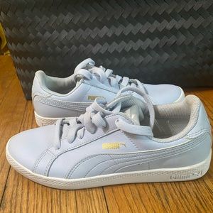 Cute baby blue pumas only got to wear twice